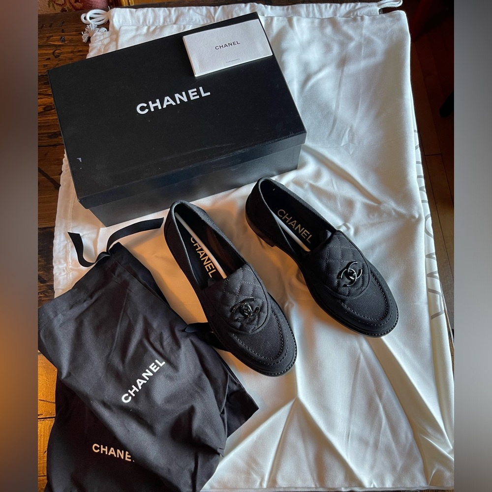 Chanel Quilted CC Loafers *rare*